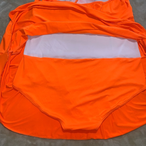 **NWT**Neon orange halter top swimsuit with attached skirt Size 2X (fits 16-22) - Picture 6 of 9